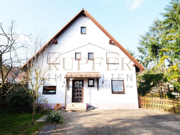 © KI Terrassenwohnung Forchheim