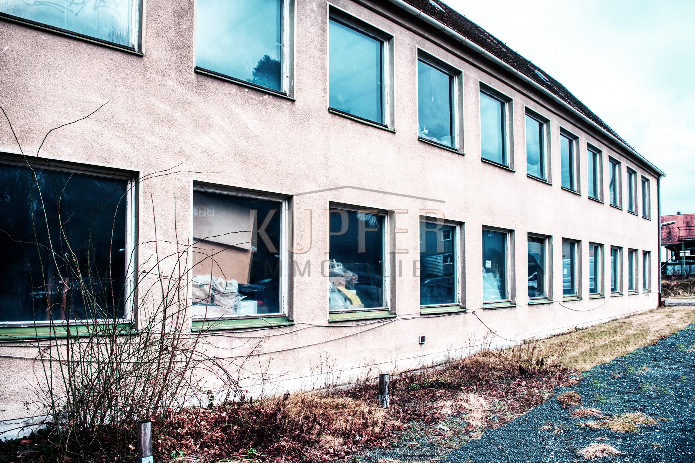 © KI Wohn-Geschäftsgebäude Bubenreuth