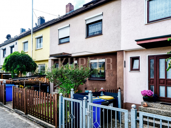 © KI Reihenhaus Eltersdorf