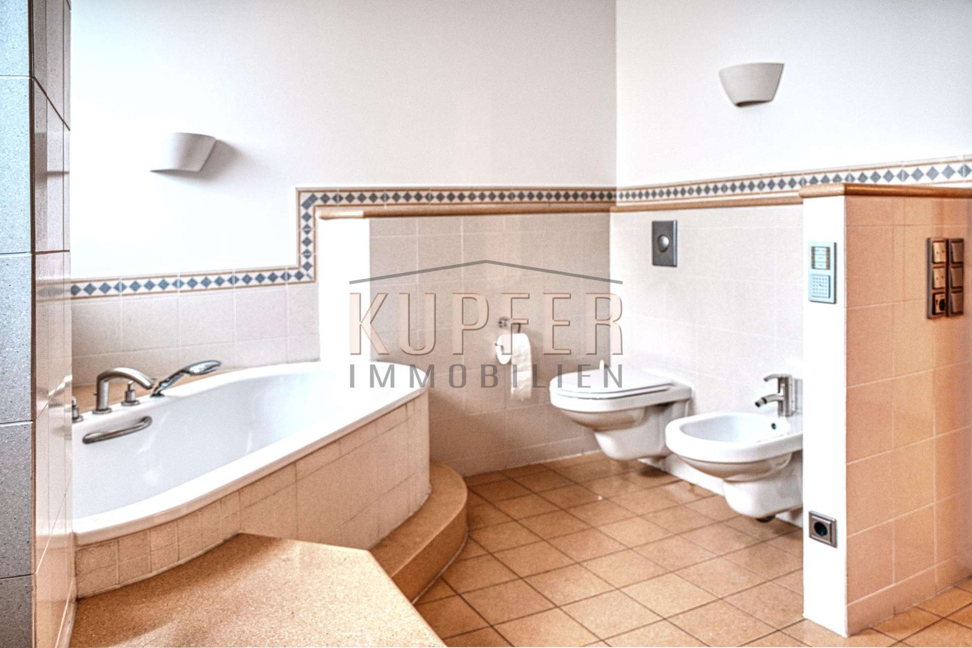 © KI Geräumige DHH Erlangen